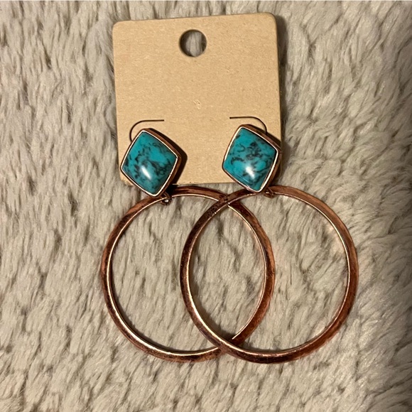 Faux turquoise & copper earrings - Picture 1 of 1